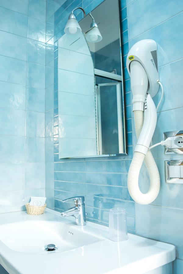 Poggiomarino Hotel Ginevra מראה חיצוני תמונה