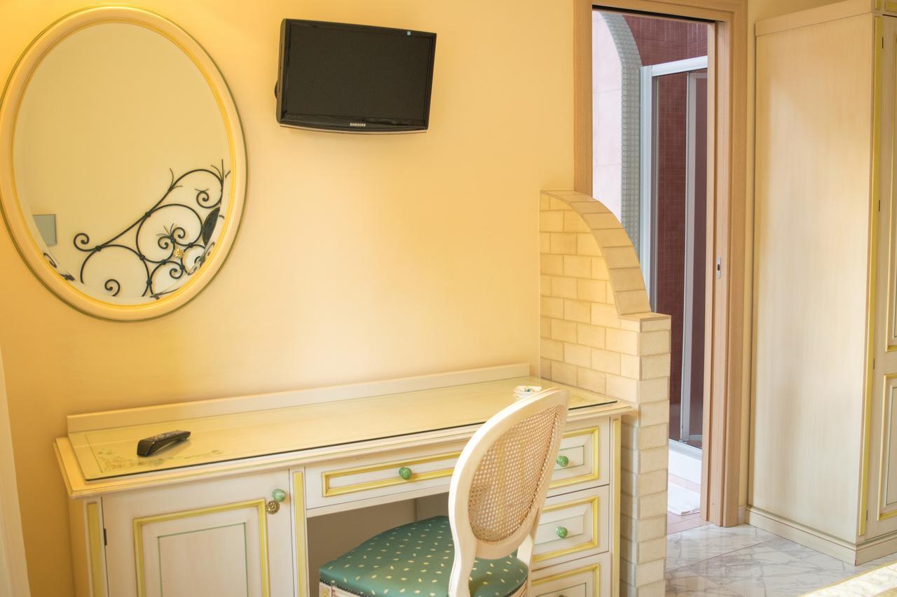 Poggiomarino Hotel Ginevra מראה חיצוני תמונה